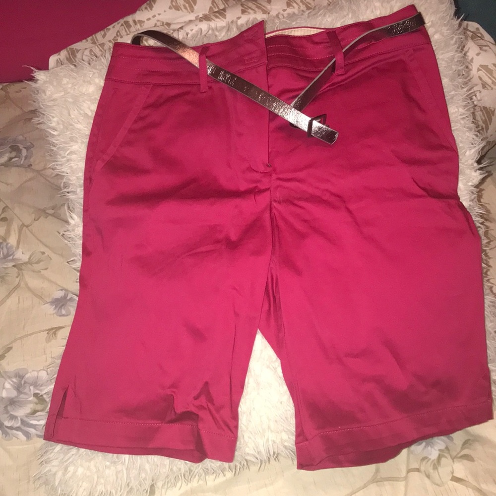 Covington Bermuda shorts..beautiful magenta colour